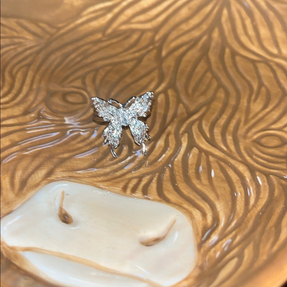Butterfly Ring - Picture 5 of 6